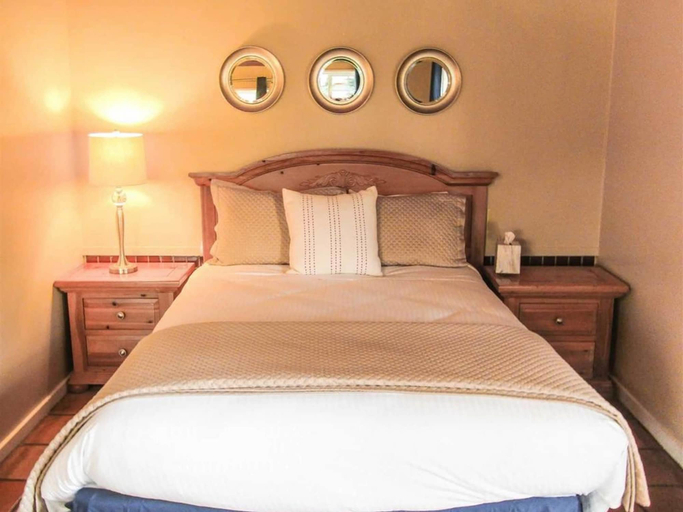 Bedroom 2, Jenner Inn, Sonoma