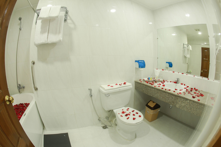 Bathroom 4, Panorama Hotel, Yangon