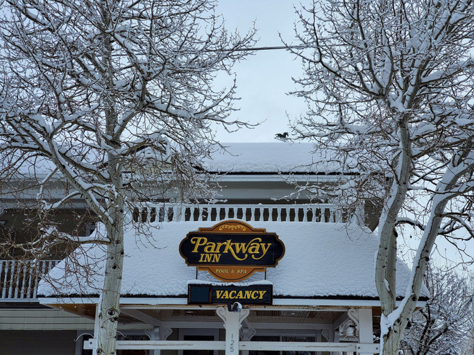 Exterior & Views 2, Parkway Inn of Jackson Hole, Teton