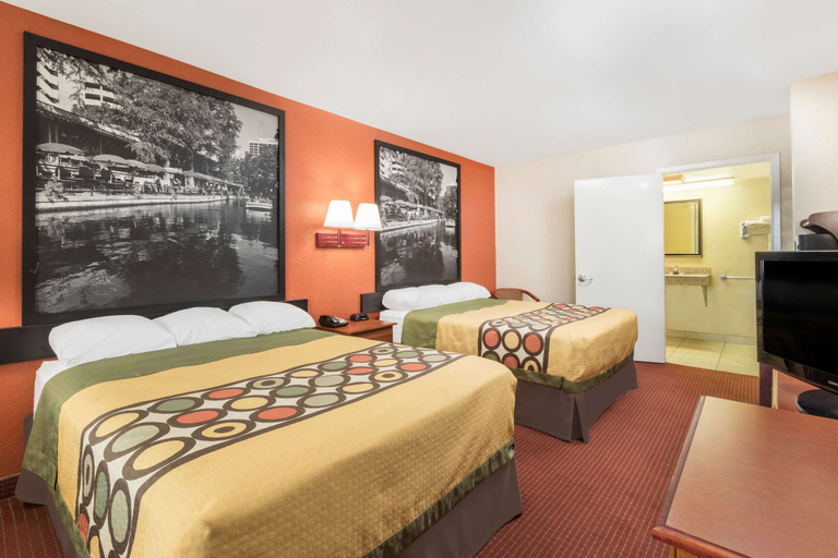 Bedroom 3, Super 8 by Wyndham San Antonio at I-10, Bexar