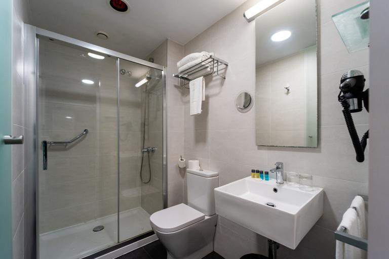 Bathroom 5, Lux Santiago Hotel, A Coruña