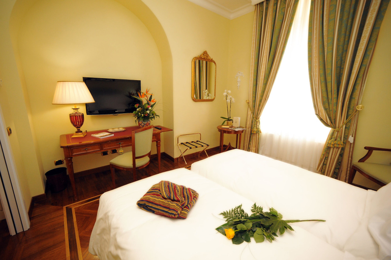 Bedroom 3, Residenza Paolo VI, Rome