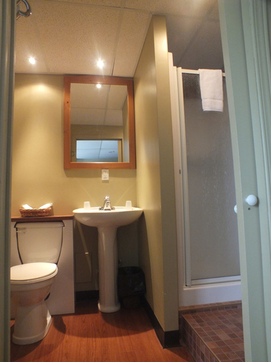 Bathroom 4, Résidences Campus Notre-Dame-de-Foy, Communauté-Urbaine-de-Québec