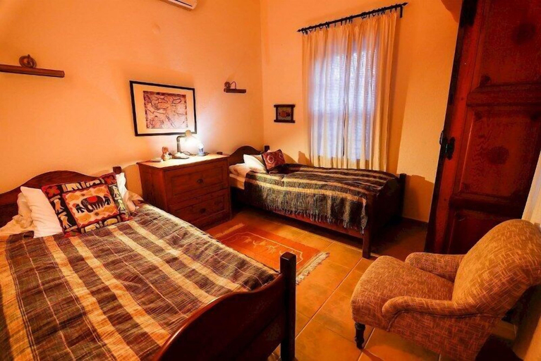 Bedroom 3, Terra Ultima, Ula
