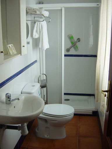 Bathroom 5, Hostal Colón, Málaga