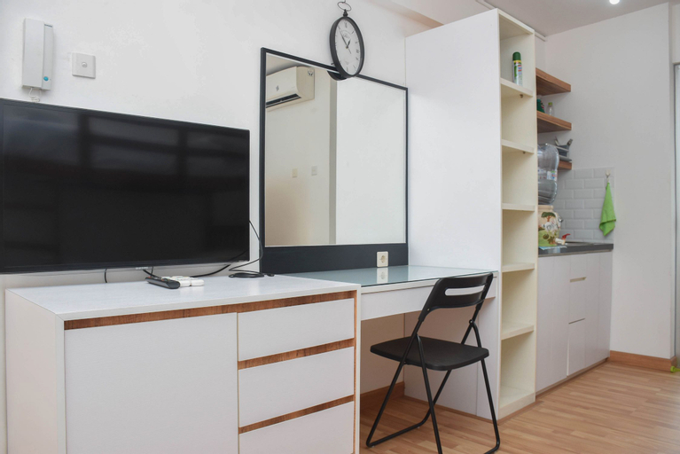 Exterior & Views 2, Comfy and Combined 2BR Bassura City Apartment near Mall By Travelio, East Jakarta