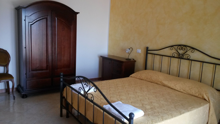 Bedroom 3, Golden House Cheravanna da Marco, Salerno