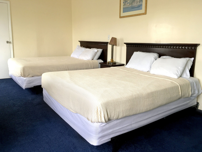 Bedroom 3, Belmar Inn, Monmouth