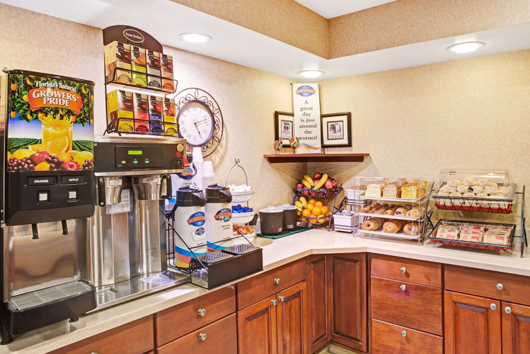 Food & Drinks 4, Baymont by Wyndham Indianapolis, Marion