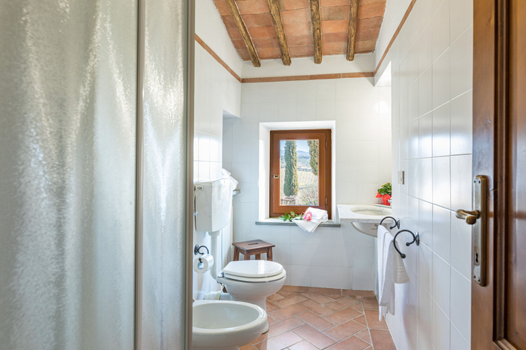Bathroom 4, Il Poderino, Siena