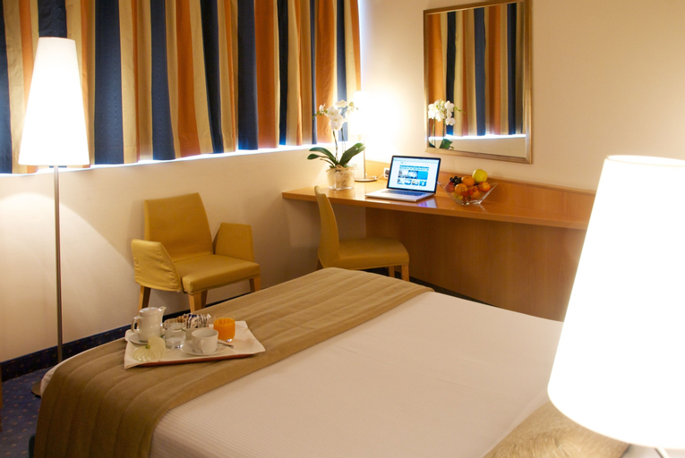 Bedroom 2, SMT EVOLUZIONE S.R.L., Bergamo