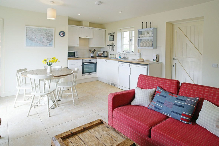 Others 5, Folly Cottage, East Sussex