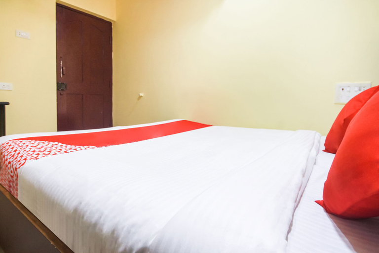 Bedroom 3, OYO 48704 Rashi Farms, Dharwad