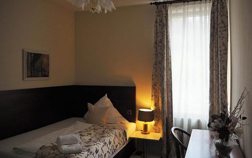 Bedroom 3, Gala Hotel, Pforzheim