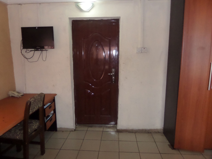 Others 5, Maxton Suites Magodo, Shomolu