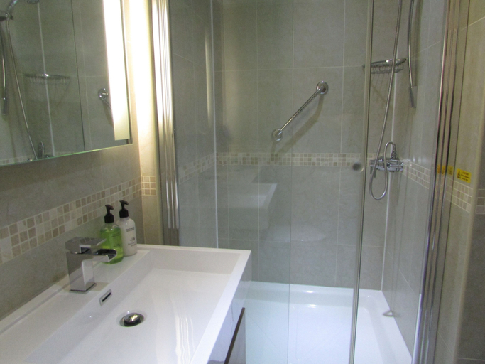Bathroom 4, Decoy Barn, Norfolk