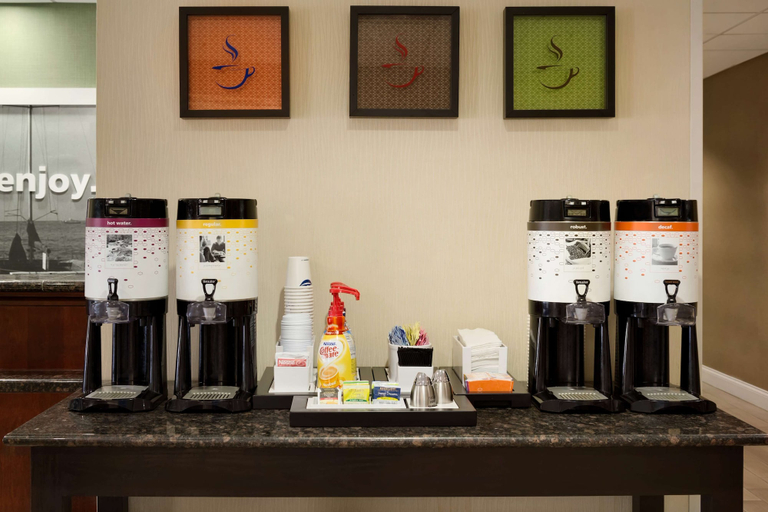 Food & Drinks 5, Hampton Inn & Suites Largo, Pinellas