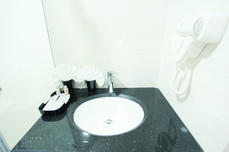 Bathroom 3, Hotel Emma, Hạ Long