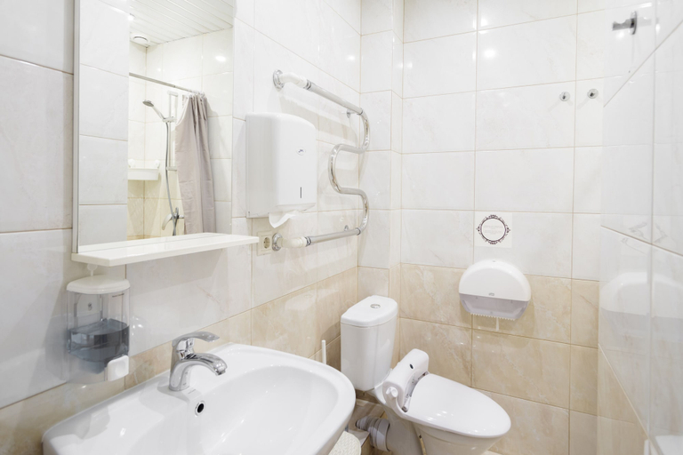 Bathroom 2, Inn 6 Line, Sankt-Peterburg gorsovet