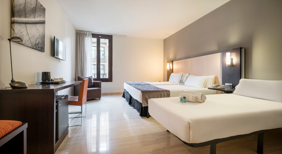 Bedroom 2, Hotel ILUNION Almirante, Barcelona