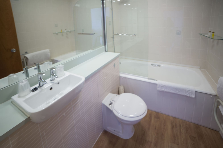 Bathroom, Arrochar Hotel, Argyll and Bute