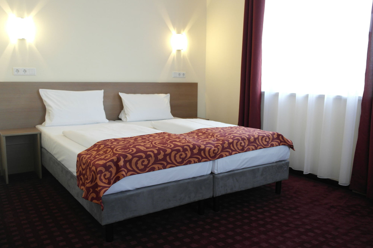 Bedroom 4, Dream Inn Hotel Regensburg, Regensburg