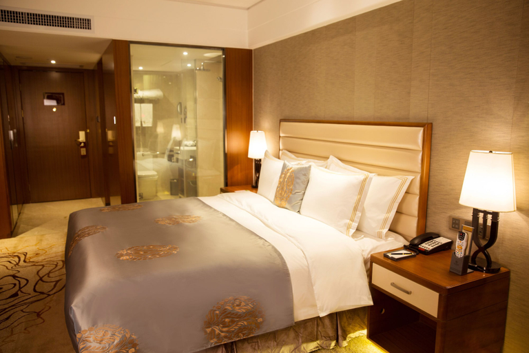 Bedroom 3, Shantou International Hotel, Shantou