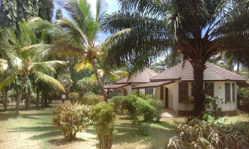 Others 5, Tama's Villas, Malindi