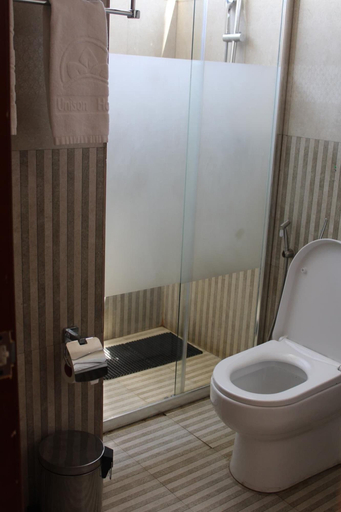 Bathroom 4, Unison Hotel and Spa, Mirab Gojjam