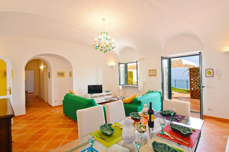 Others 4, Casa Alessia, Salerno