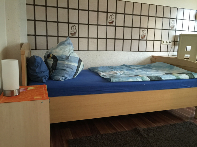 Bedroom 2, Gästehaus Peterhoff, Düren