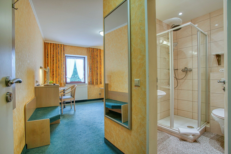 Bathroom 5, Hotel Kischers Landhaus, Region Hannover