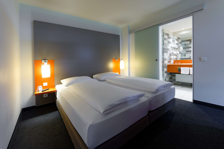 Bedroom 30