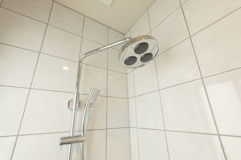 Bathroom 3, RERESO Okinawa churaumi, Motobu