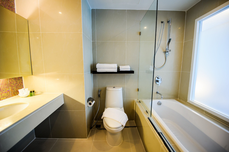 Bathroom 5, Hotel Selection Pattaya, Pattaya