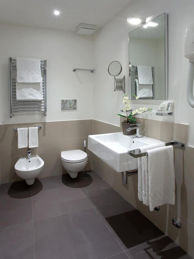 Bathroom 4, Regola Suite, Roma