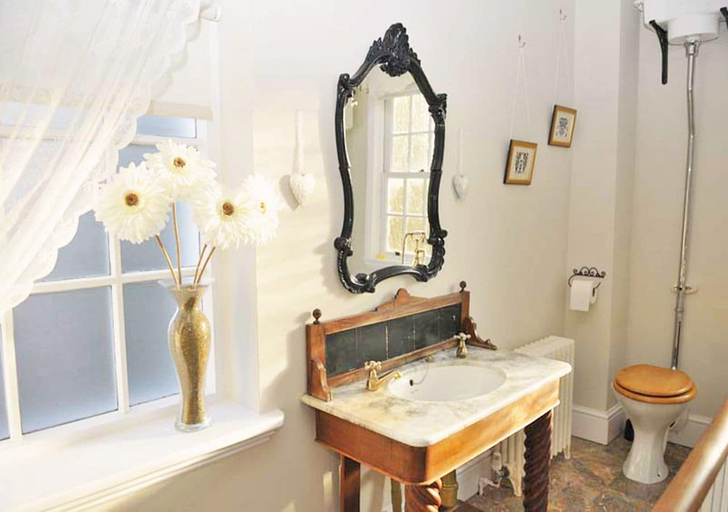 Bathroom 4, Cambrian House, Hampshire