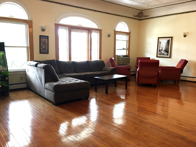 Others 5, Belmar Inn, Monmouth