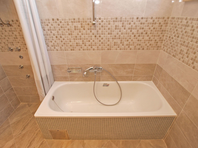 Bathroom 4, Apartment 707, Rovinj
