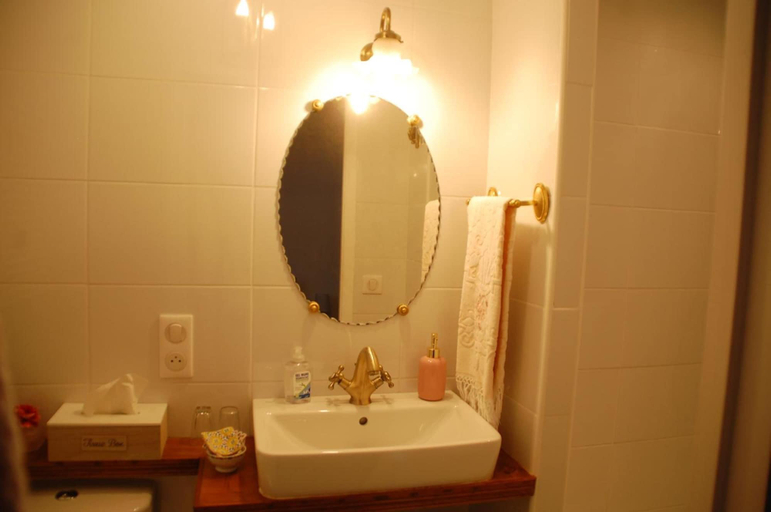 Bathroom 4, La Croix Blanche, Landes
