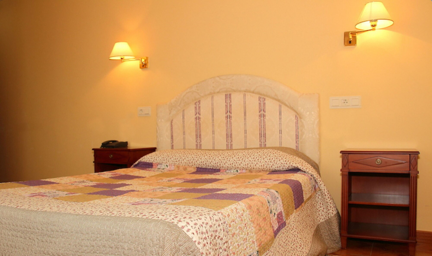 Bedroom 3, Hotel Avenida III, León