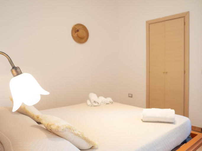 Bedroom 5, Casale del Borgo, Salerno