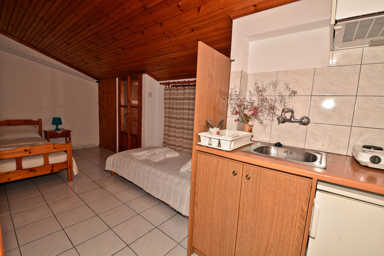 Others 5, Nina Apartments, Thessaly