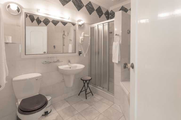 Bathroom 4, Hansa Hotel, Swakopmund