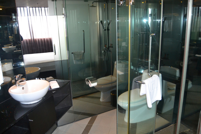 Bathroom 4, Henry Business Hotel, Guangzhou