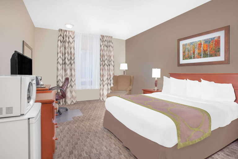 Bedroom 3, Super 8 by Wyndham Athabasca, Division No. 13