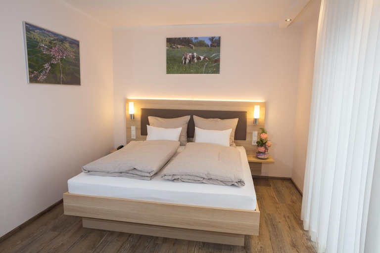Bedroom 3, Leidringer Gästehaus, Zollernalbkreis
