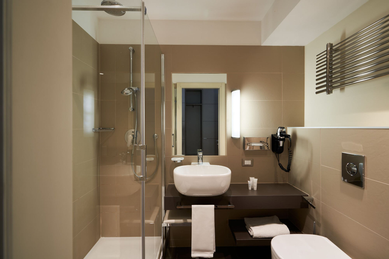 Bedroom 5, UNA Hotels Bologna Fiera, Bologna