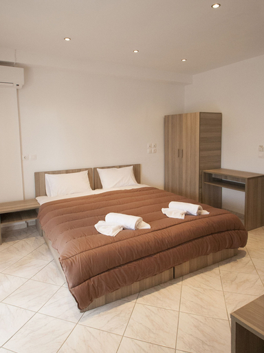 Bedroom 2, Pension Pineapple, Thessaly
