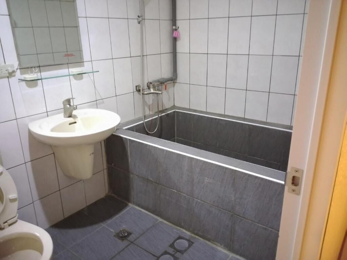 Bathroom 3, Hot Spring Hotel, Hualien